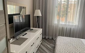 Apartment Sobornaya 54,світло завжди